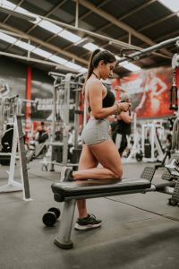 Frauen im Fitnessstudio ansprechen